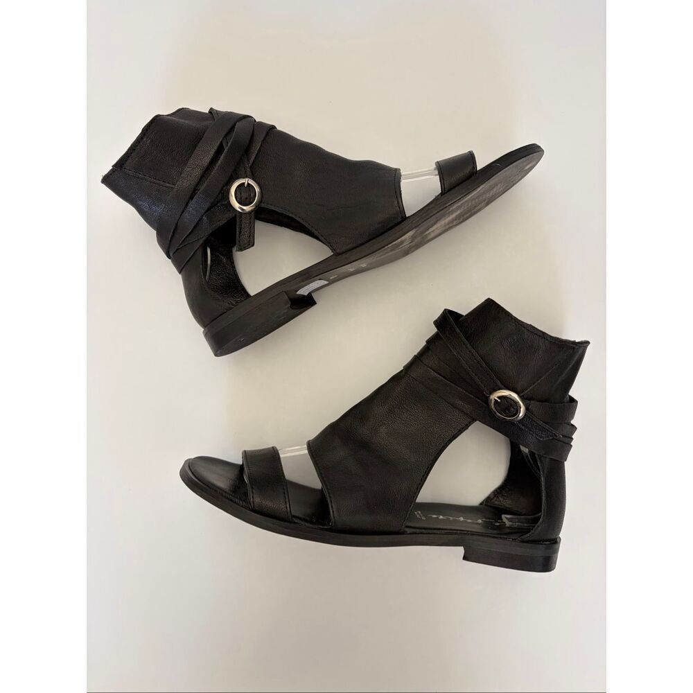 Le Pepite Soft Leather Ankle Sandals in Black – Size 40 (US 9)